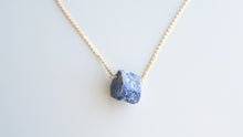 Load image into Gallery viewer, Lapis Lazuli RAW 18k. gold plated necklace.